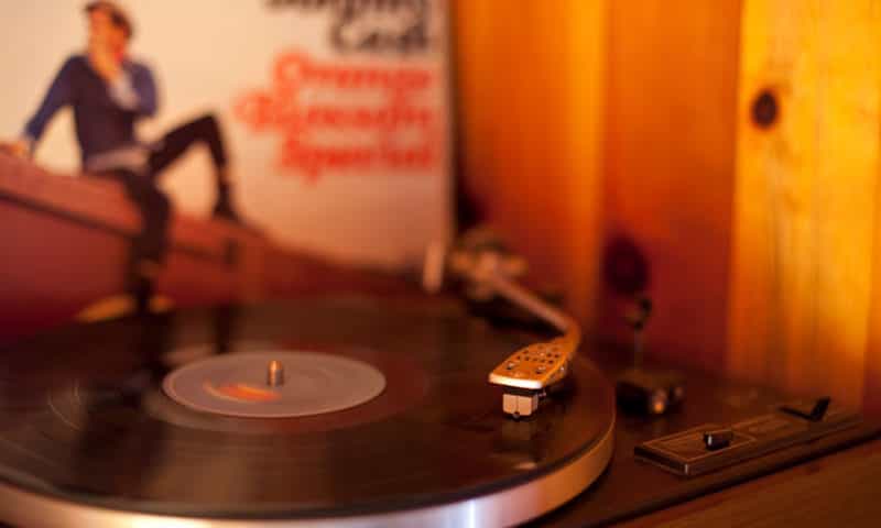 record-player-in-chalet