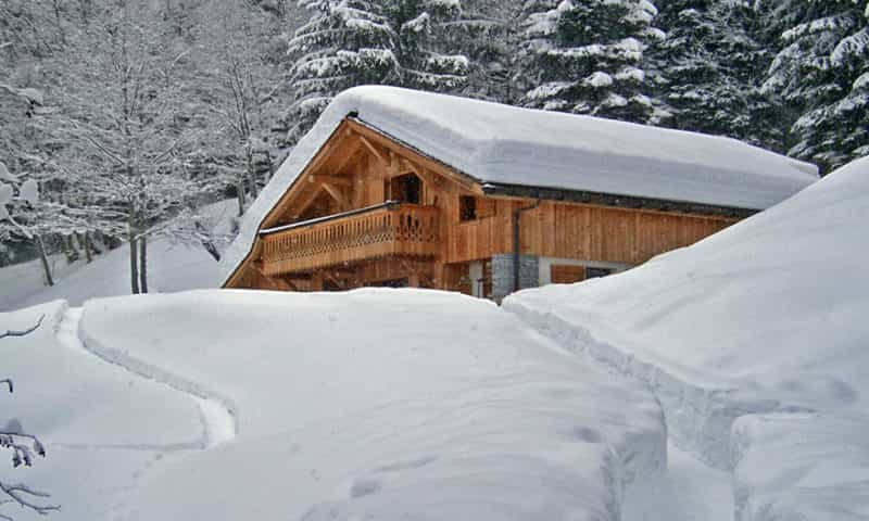 traditional-ski-holiday-chalet