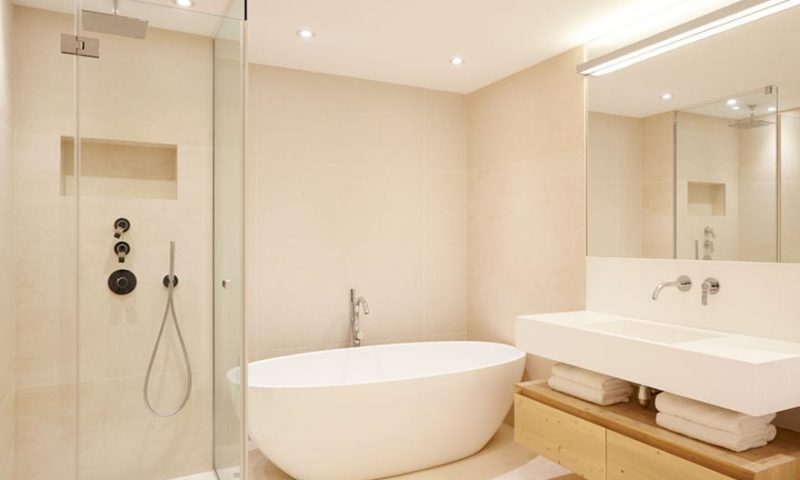 image of a luxury bathroom in Chalet