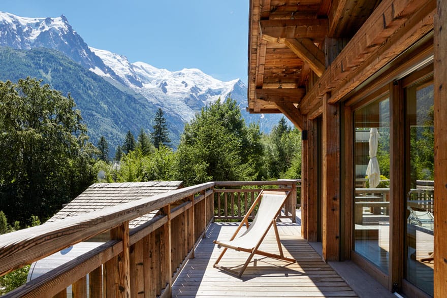 image of a chalet upper terrace