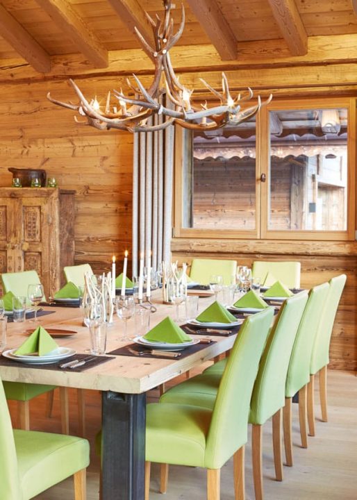 image of the dining area in a chalet