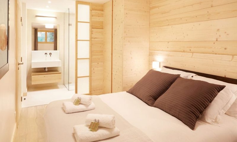 image of a bedroom in luxury chalet