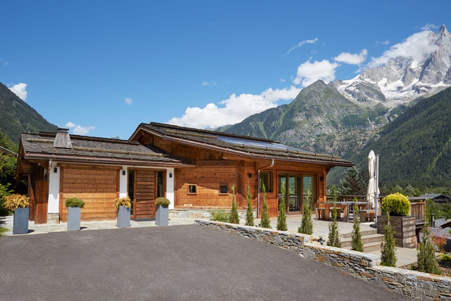 image of the exterior of a luxury chalet