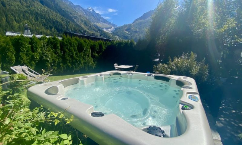 Jacuzzi
