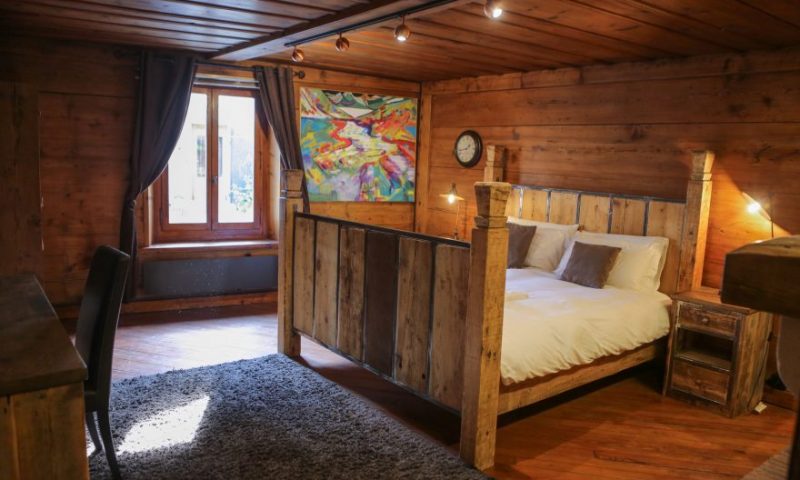 Master bedroom (1)