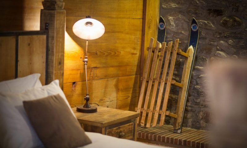 Master bedroom (2)
